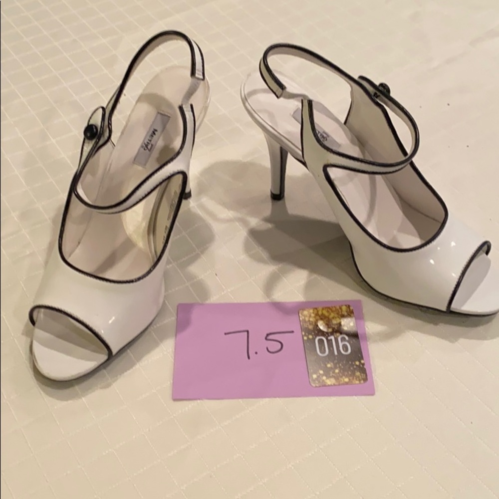 Open toed heels